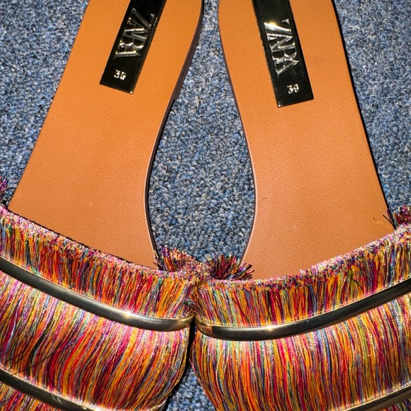 Authentic ZARA SANDALS , great condition. Never worn . - Picture 2 of 5